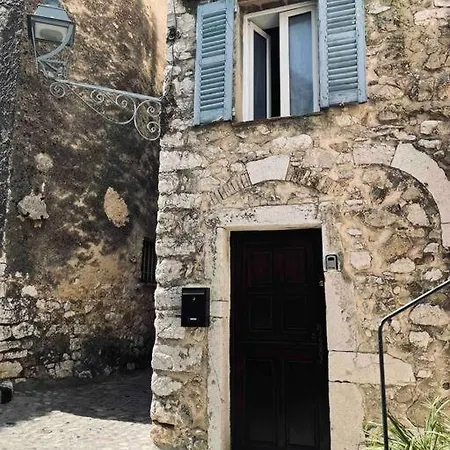 Triplex De Saint-paul Free Public Parking Saint-Paul-de-Vence