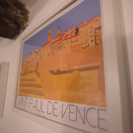 Triplex De Saint-paul Free Public Parking Saint-Paul-de-Vence